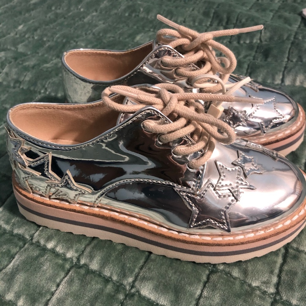 NWOT Zara Kids Derby Shoes With Stars